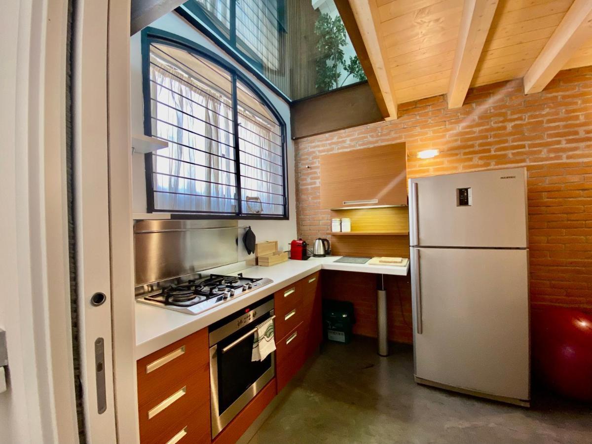 Luxury Industrial Apt Vicino Al Centro Con Garage Брешия Экстерьер фото